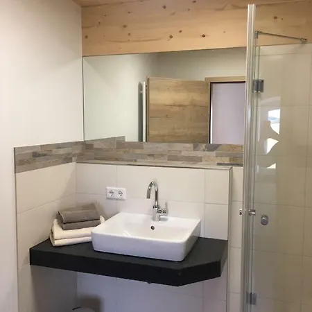 Ferienwohnung zum Dorfwirt Riedenburg Exterior foto