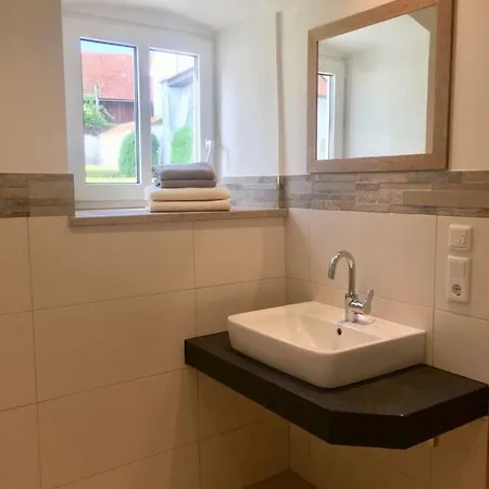 Ferienwohnung zum Dorfwirt Riedenburg Exterior foto