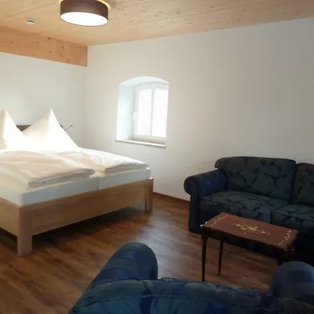 Ferienwohnung zum Dorfwirt Riedenburg Exterior foto